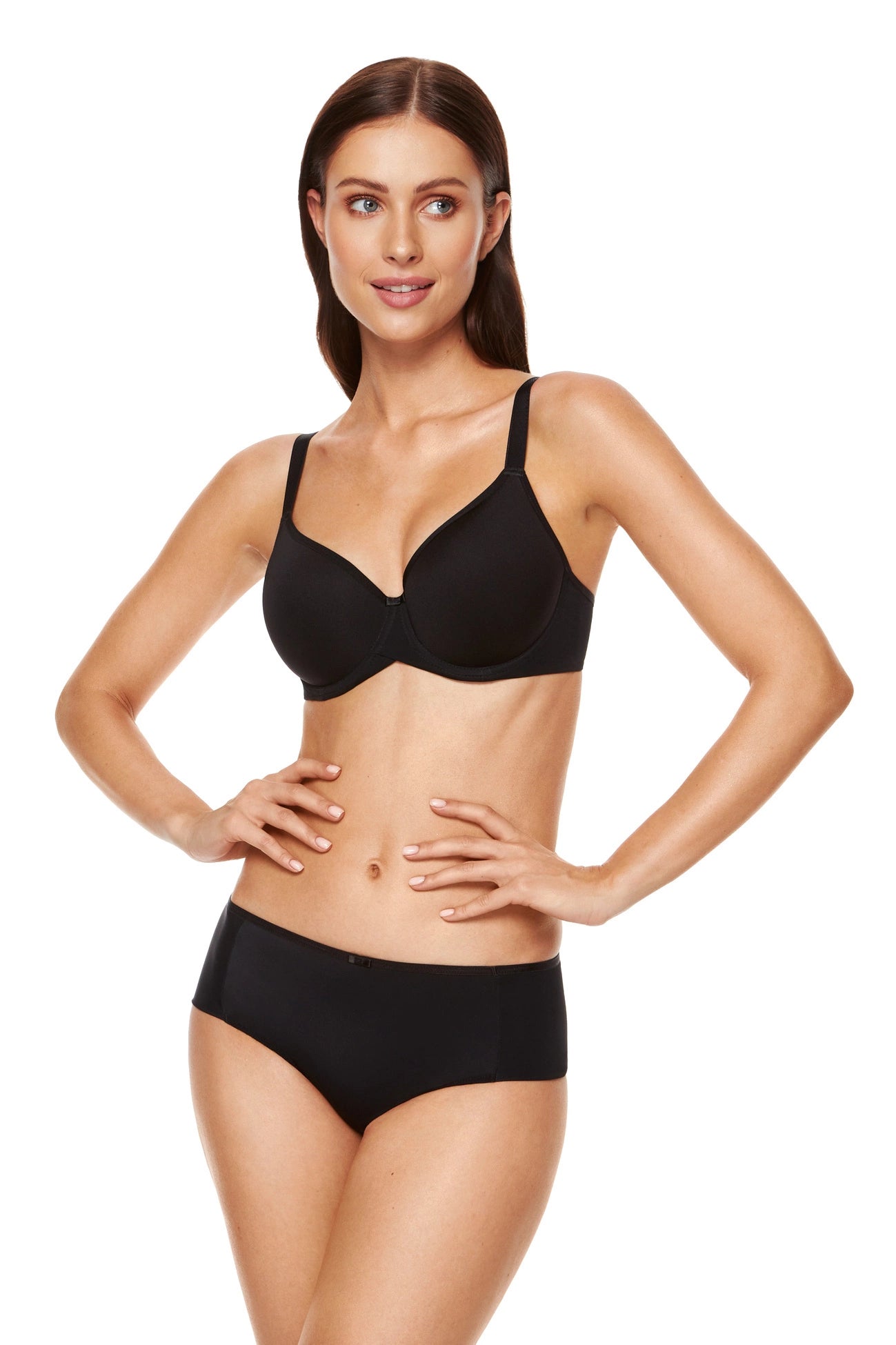 Venus smooth padded bra black (Discount Group A) | Gorteks | MySalvio