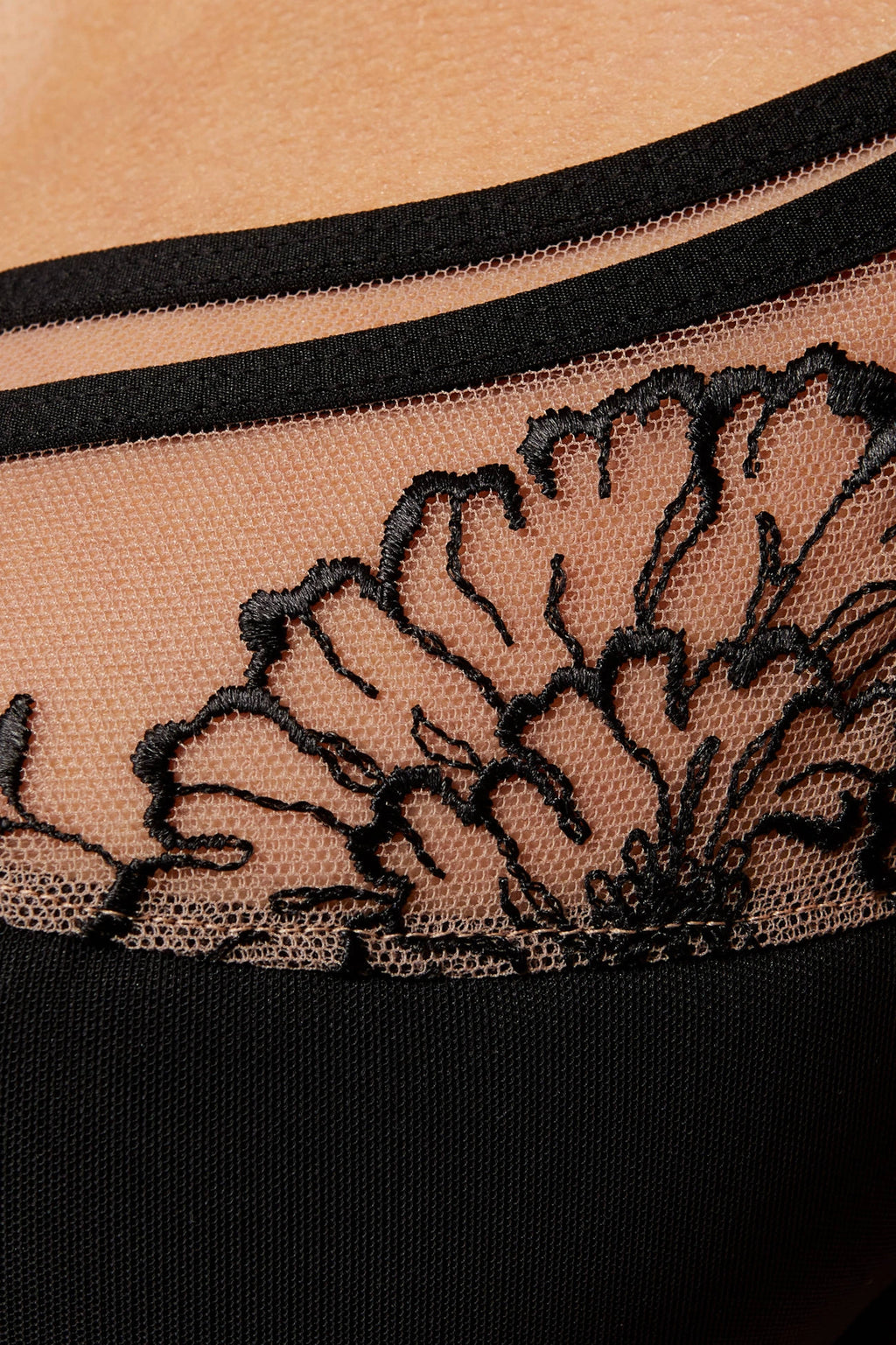 Kala semi-padded bra black (Discount Group A) | Gorteks | MySalvio